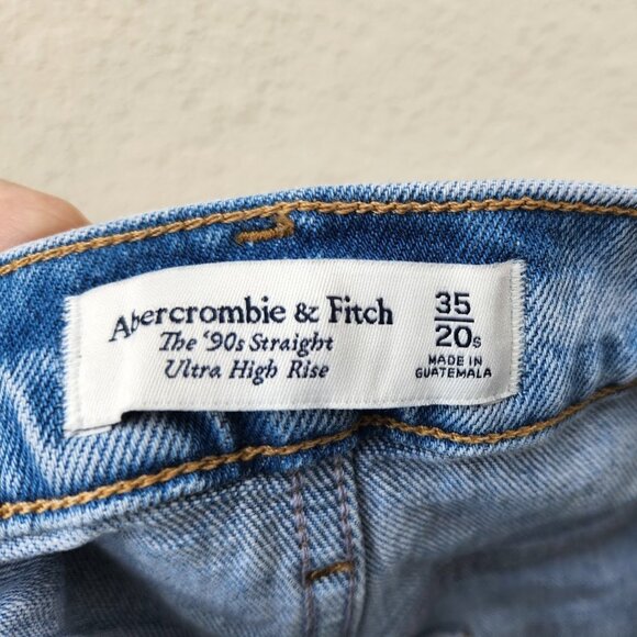 Abercrombie Ultra High Rise 90s Straight Jean - Picture 6 of 7